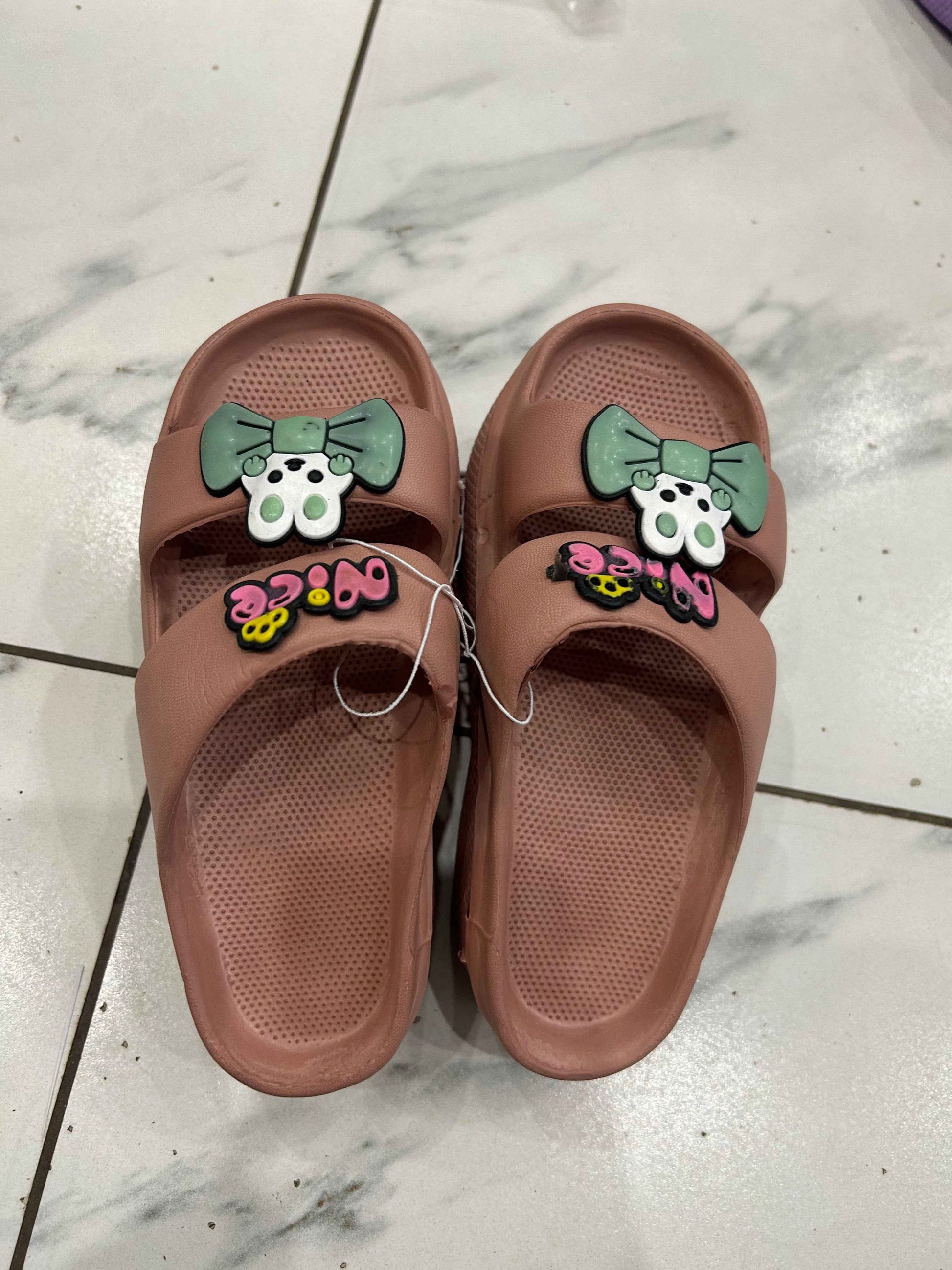 Nice Bakal Slippers